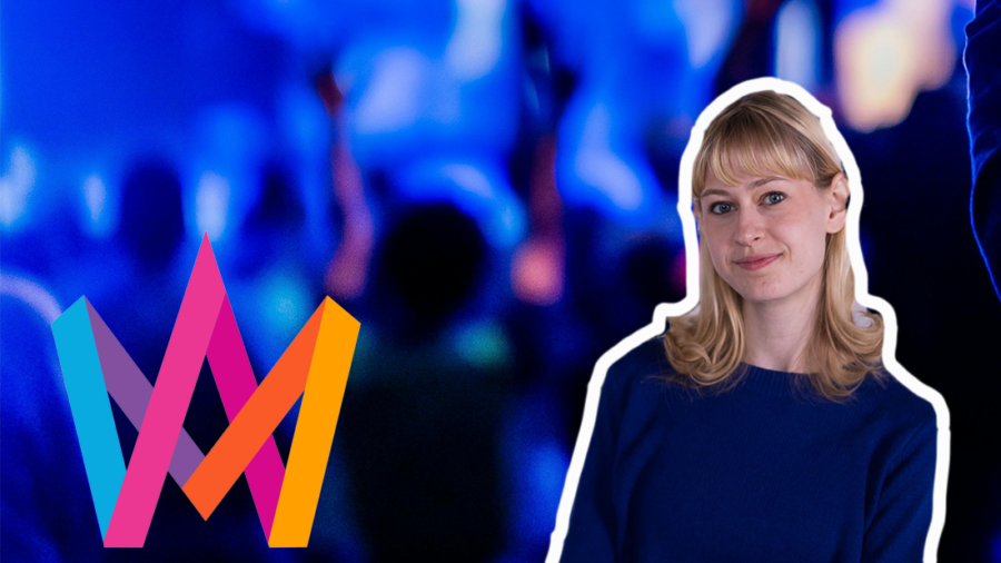 Elsa Fredriksson och en bild av melodifestivalens logga